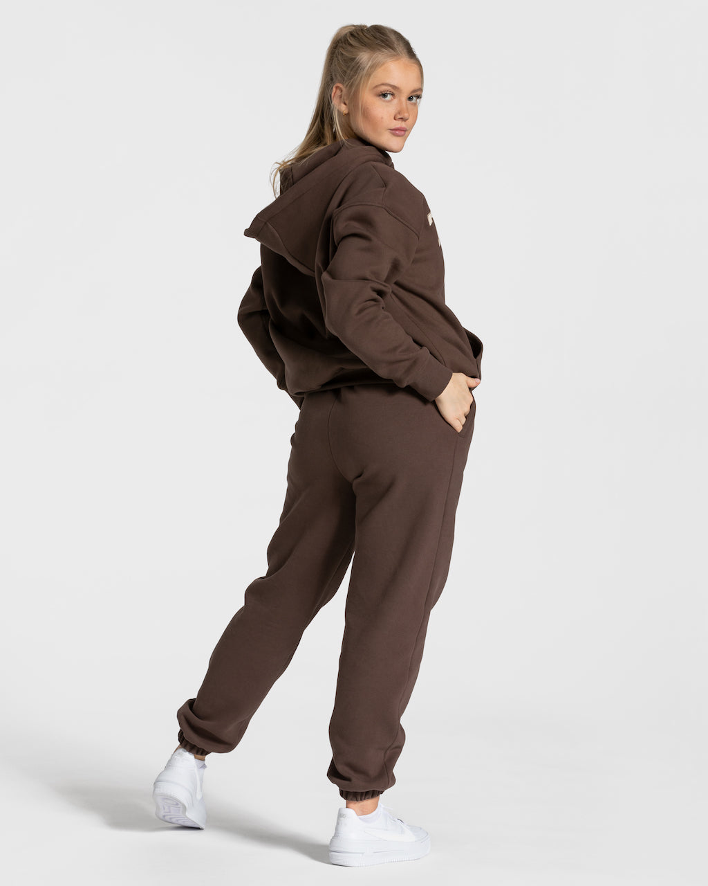 Teveo College Oversized Jogger Dunkelbraun | YQMBCS-965