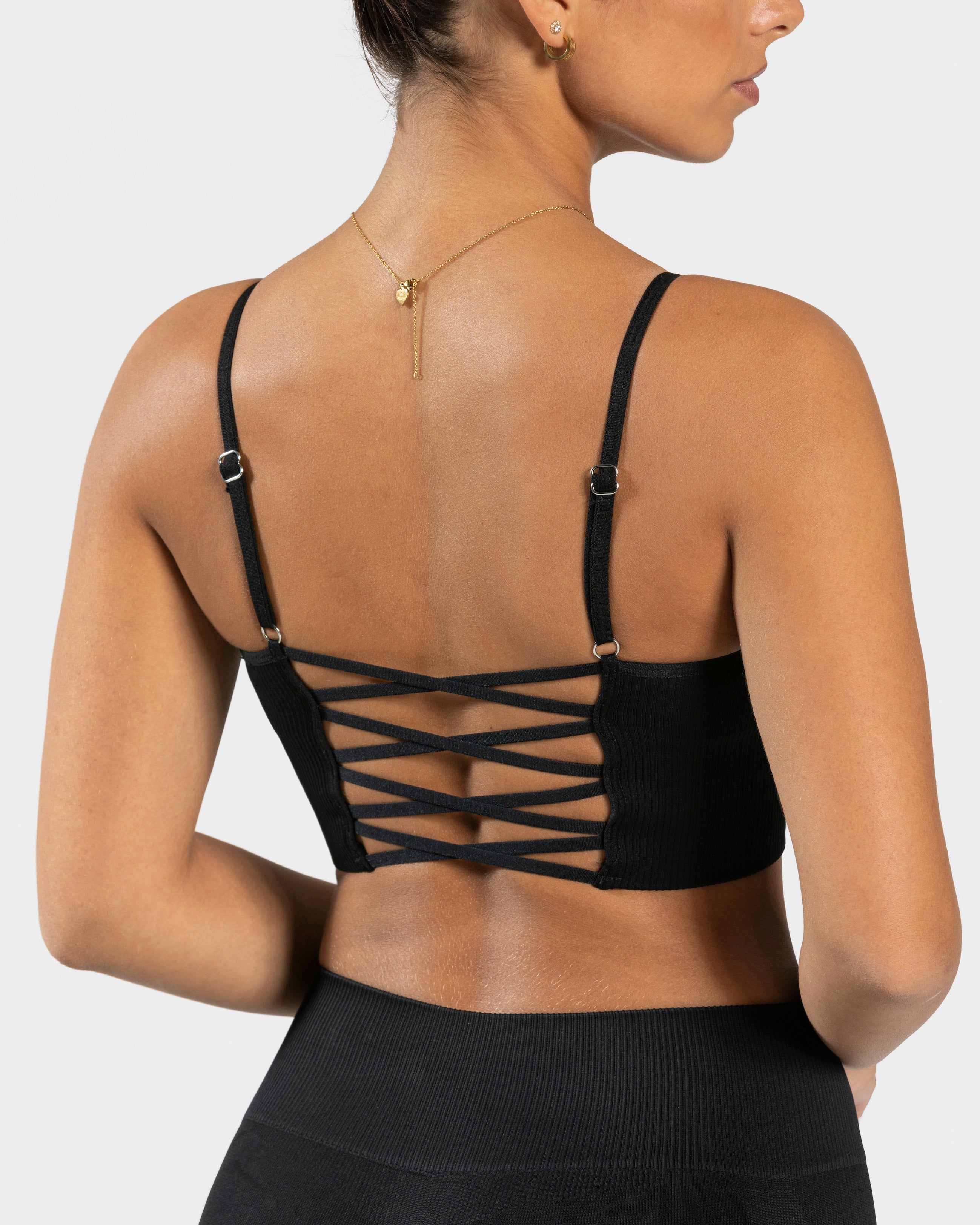 Teveo Elegant Cross Top Schwarz | ZMUGSE-541