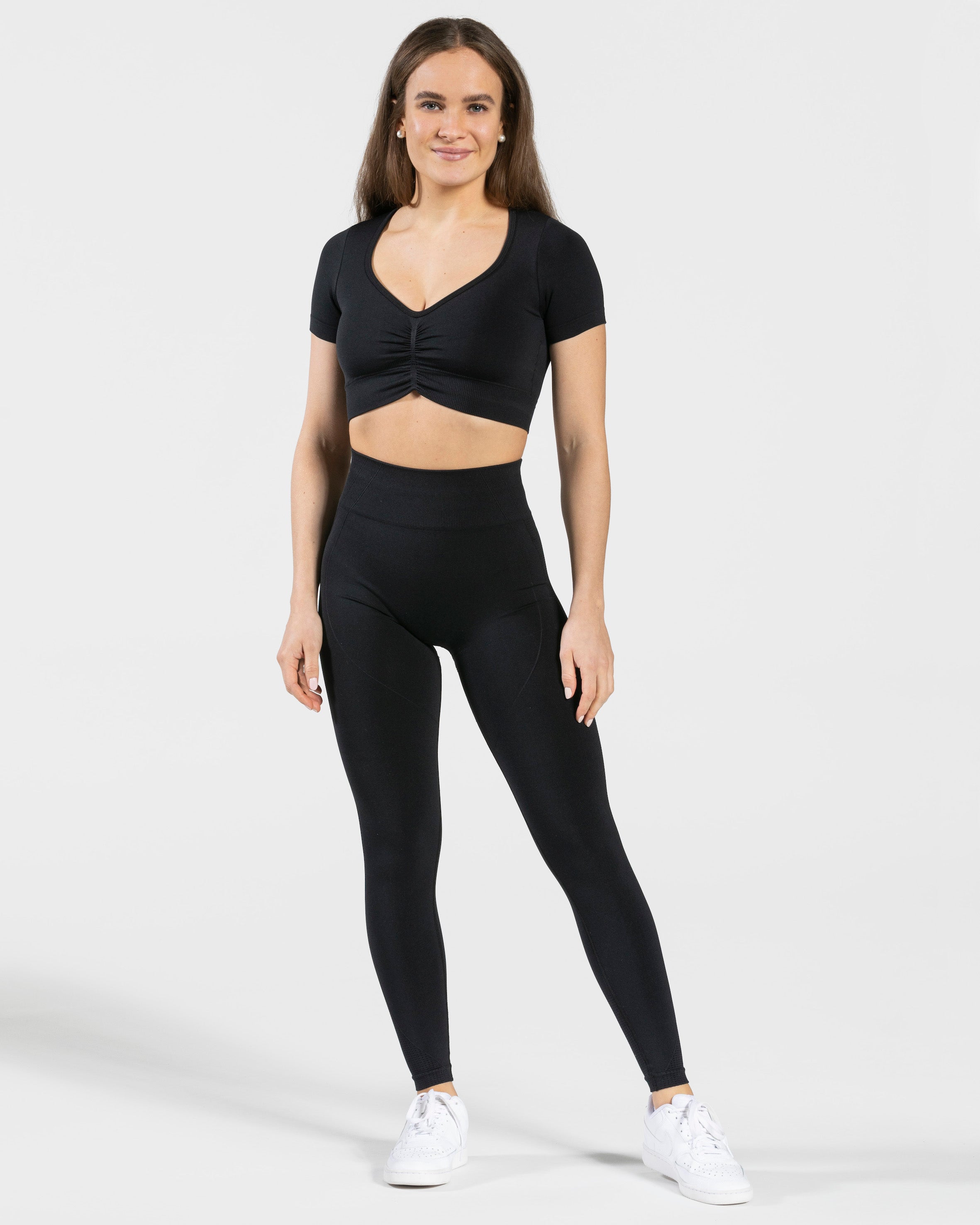 Teveo Focus Crop Top Schwarz | THRWMY-549