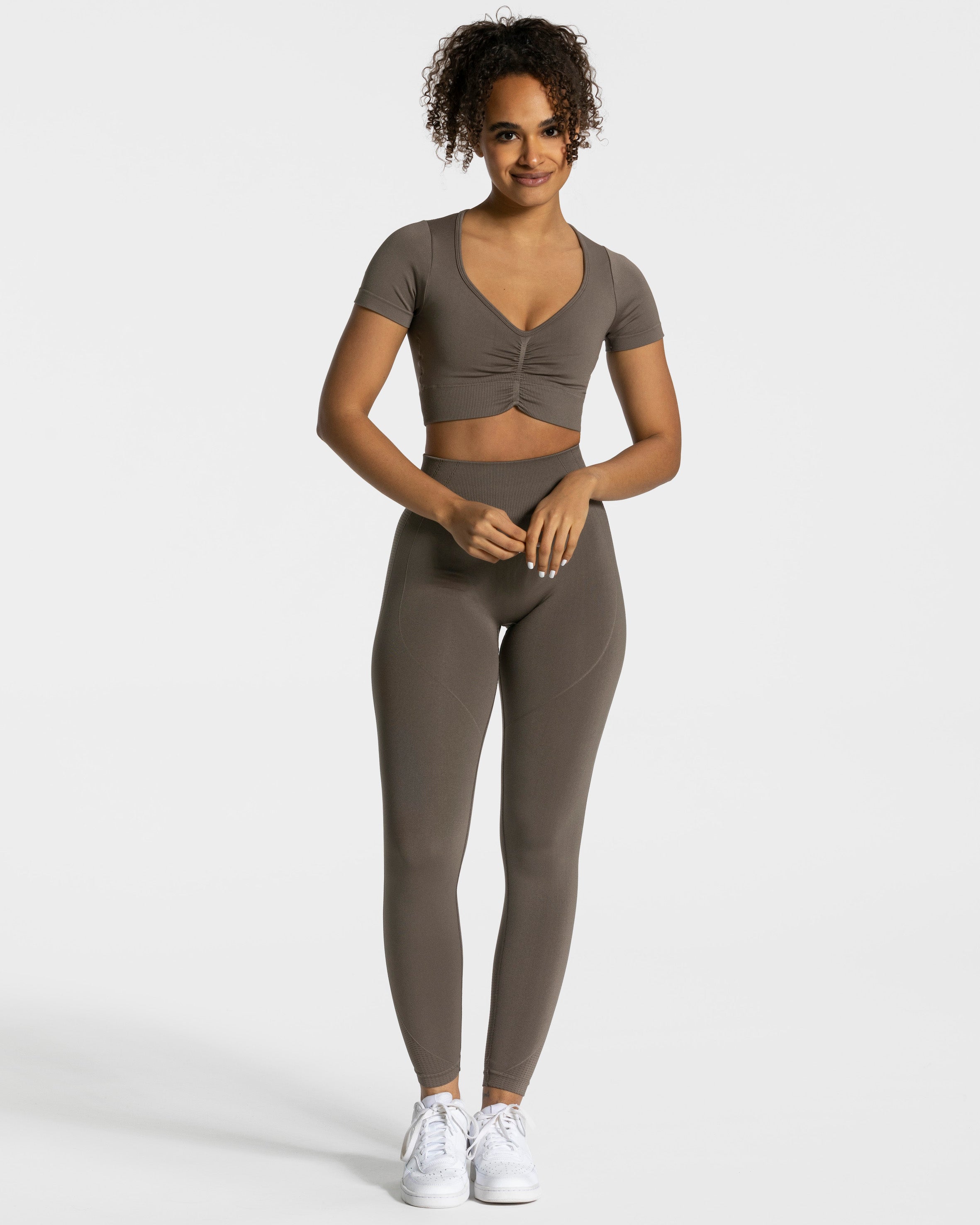 Teveo Focus Crop Top Taupe | NYTFOW-836